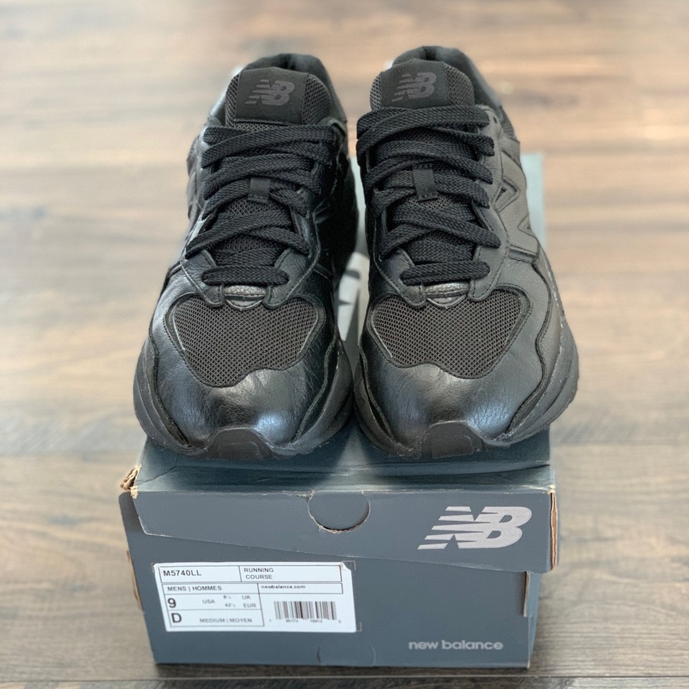New balance size 9 used ones black